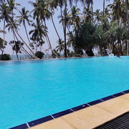 Helios Beach Resort Tangalle Exterior foto