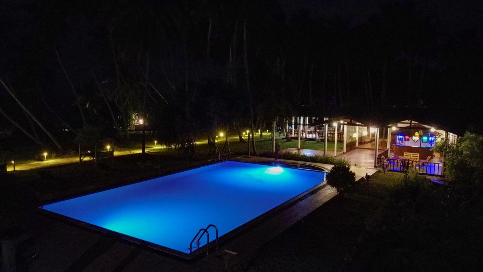 Helios Beach Resort Tangalle Exterior foto
