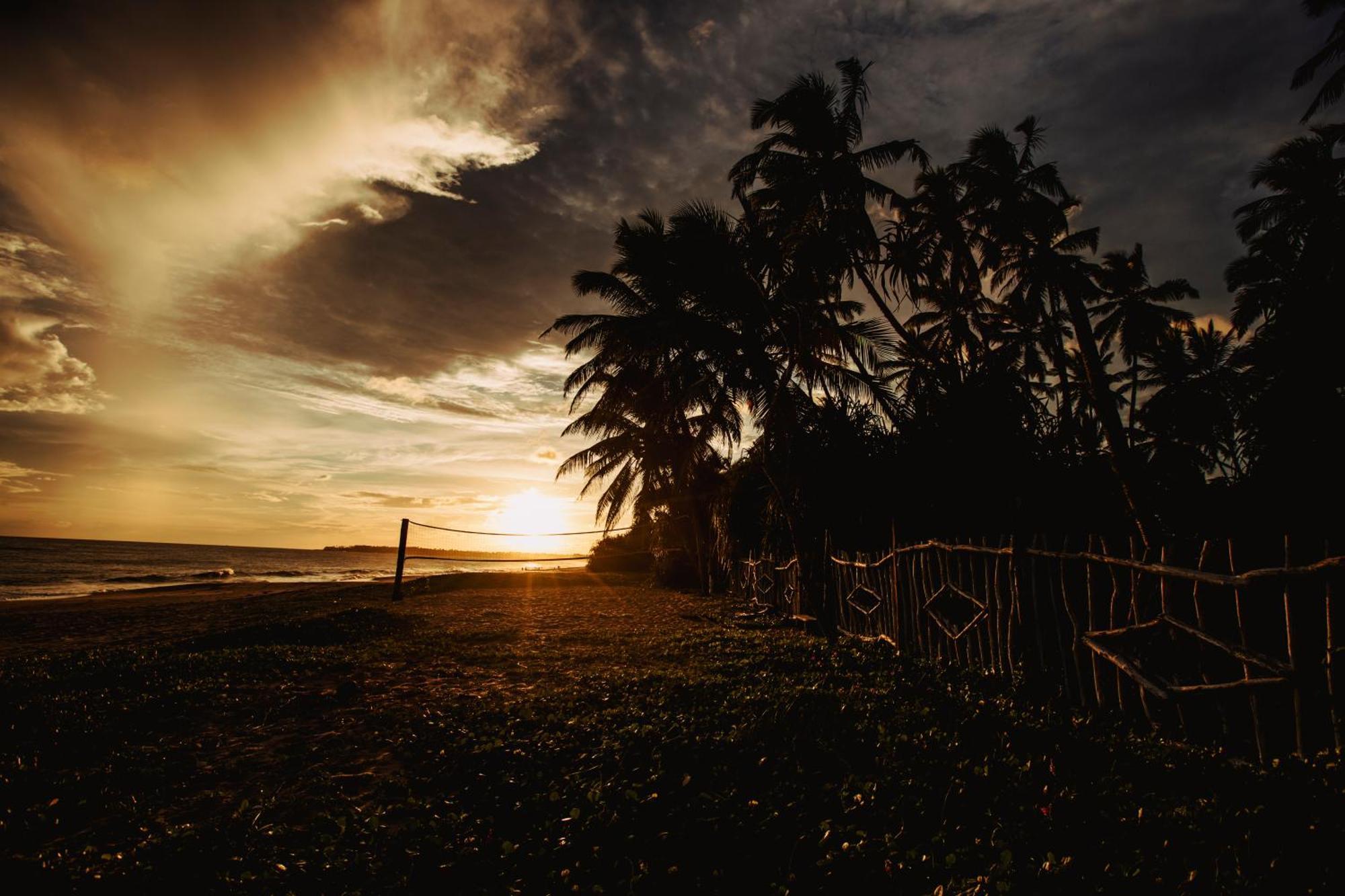 Helios Beach Resort Tangalle Exterior foto