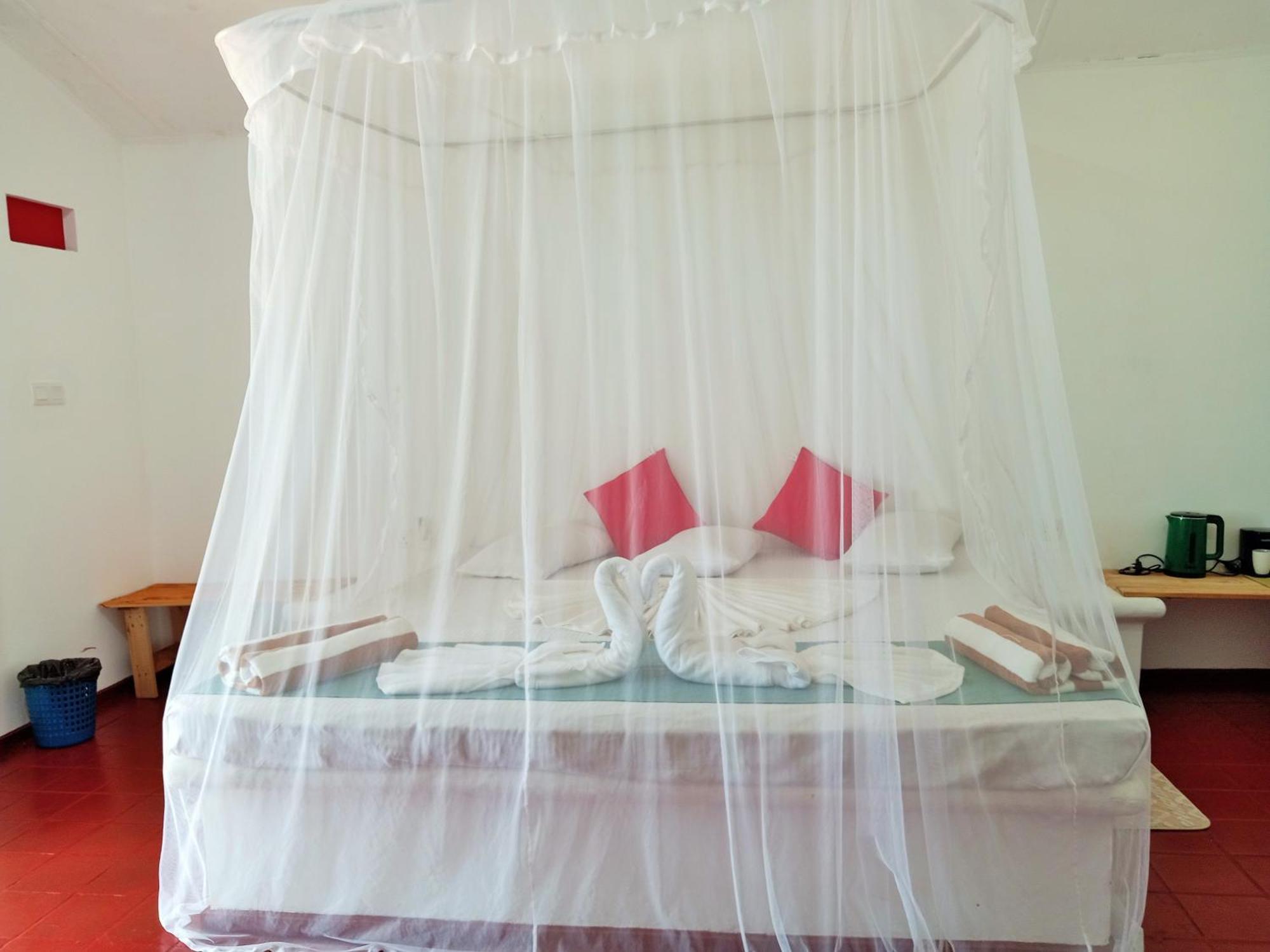 Helios Beach Resort Tangalle Exterior foto